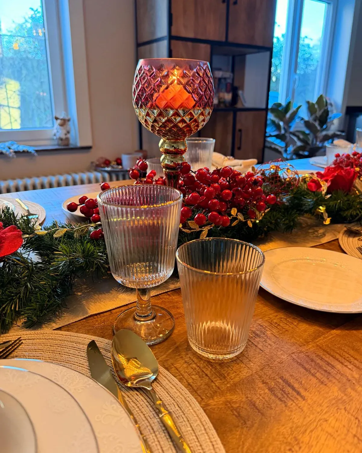 Eindejaarsdiner bij ons thuis, De glazen en de bolkaarshouder